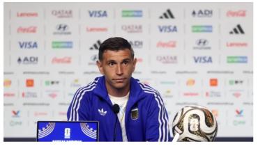 La revelación de Dibu Martínez sobre la lesión en su mano antes de la final con Argentina: "Me duele todos los días"