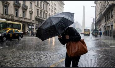 Rige una alerta naranja en el AMBA y otras 14 provincias por tormentas, vientos fuertes y posible caída de granizo