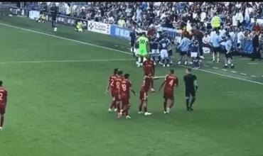 Tenso momento en la Roma: Dybala defendió a Soulé y se cruzó con el capitán