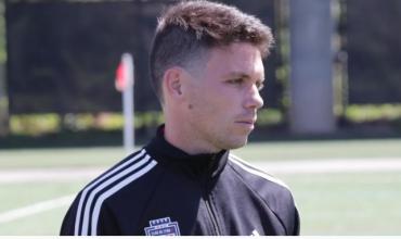 El calvario del futbolista argentino detenido en Miami: durmió sentado con 68 hombres y comió alimento para animales