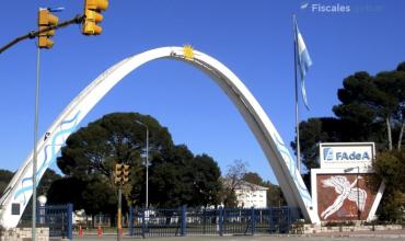 Caputo aprobó el presupuesto para la fábrica de aviones de Córdoba con pérdida de $14.000 millones