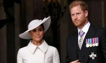 El príncipe Harry y su esposa Meghan regresarán con sus hijos a vivir a Reino Unido