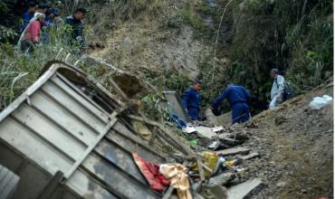 Nepal devastado por las inundaciones: rutas destruidas, puentes arrasados y alerta máxima