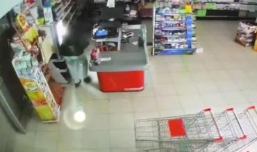 Robaron celulares y $480 mil de un supermercado en Nonogasta
