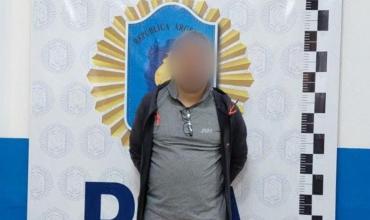 Cayó un hombre acusado de haber abusado de una nena de 14 años: estaba prófugo y lo atraparon cuando fue a hacer un trámite