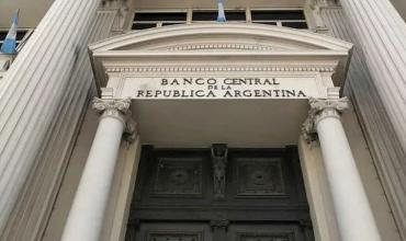 Sin libre emisión y autoridades blindadas: cambios históricos que busca Milei para el BCRA
