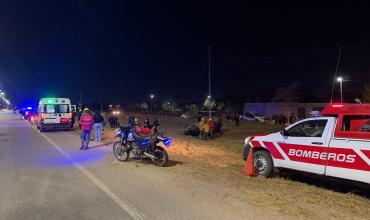 Una ciclista fue atropellada y el auto que la embistió terminó volcando en Circunvalación