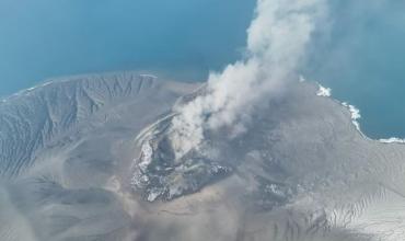 Desapareció un grupo de periodistas mientras cubría la erupción de un volcán en Indonesia
