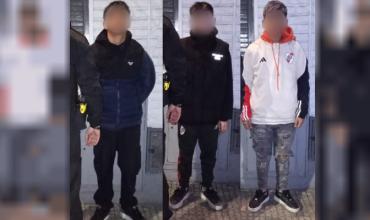 Tienen 13, 15 y 18 años; fueron detenidos por robo y suman 18 antecedentes
