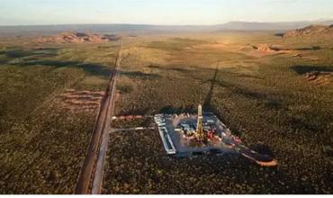 El superávit comercial se cuadruplicó este año y lo motoriza la energía: ¿cuán sostenible es este boom de cara a 2027?