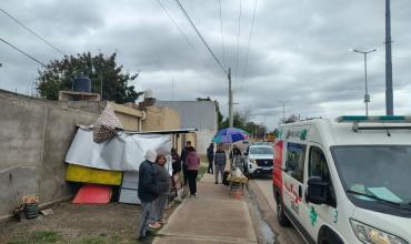 Una mujer fue trasladada al hospital tras ser encontrada desorientada en la vía pública