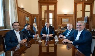 Presión de los gobernadores para retirar los artículos polémicos de la emergencia discapacidad y evitar recortes en la AUH