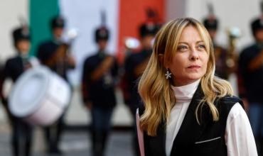 Meloni quiere prohibir el uso de burkas y limitar el número de estudiantes extranjeros en las aulas: “Es impensable que los niños italianos se sientan acorralados por ser minoría”