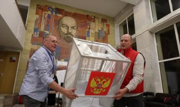 En medio de denuncias de fraude y exclusión de la oposición, el partido de Putin obtuvo el 57% de los votos en las legislativas rusas