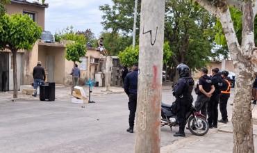 Barrio San Vicente: un joven se atrincheró tras un operativo por violencia de género y terminó detenido