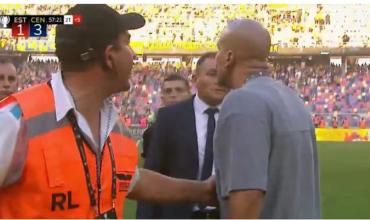 Verón se metió a la cancha y explotó contra Herrera tras el escandaloso final de la Supercopa Internacional: "Sos un ladrón"