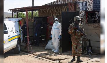Dos tiroteos dejaron 27 muertos y 26 heridos en Sudáfrica