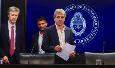 El Gobierno apuesta a una estrategia de tres ejes para contener una eventual suba del dólar
