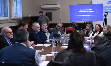  Senadores, Diputados y autoridades económicas de otras cinco provincias coordinan acciones para defender los recursos frente al ajuste del Gobierno nacional