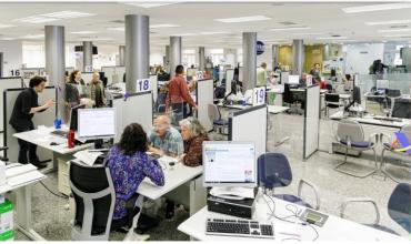 Radiografía de la “motosierra” en el Estado: ya son más de 72.000 los empleos recortados en la gestión Milei