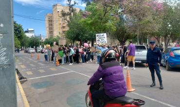 Docentes y estudiantes de los institutos de formación docente reclaman el veto de la Ley 10.902