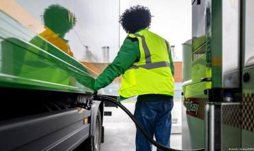 El G7 liberará 100 millones de barriles para abaratar el precio del diésel