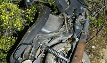 Recuperaron en Chilecito una moto que estaba escondida entre los arbustos, al costado de la Ruta 40
