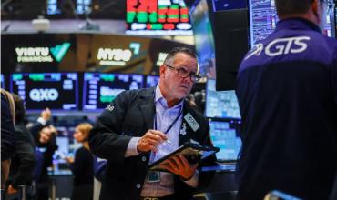 Jornada financiera: impulsado por el optimismo en Brasil, el riesgo país cayó debajo de los 600 puntos básicos