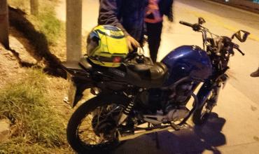 Un motociclista intentó evadir dos veces un control en la Ruta 75, cayó y fue trasladado a una comisaría