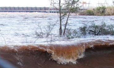 Aumentó la cifra de evacuados por la crecida del río Uruguay y advirtieron que el Paraná superó su promedio histórico