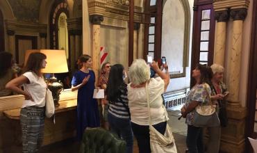 San Luis puso a la venta su “palacio embajada” por USD 3 millones: un senador libertario promete recomprarlo
