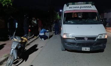 Dos motociclistas cayeron tras un choque en Vichigasta: ambos fueron trasladados al hospital con escoriaciones