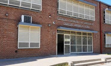 Una madre denunció amenazas y contradijo la versión del alumno que llevó un cuchillo a Comercio 1