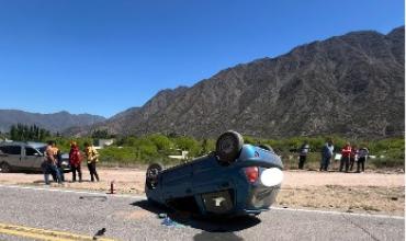 Accidente en Sanagasta: la Policía informó que el joven habría "mordido la banquina" antes del siniestro