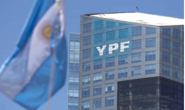 Juicio por YPF: Argentina le pidió a la Corte de EEUU una prórroga para responder al pedido de revisión de los demandantes