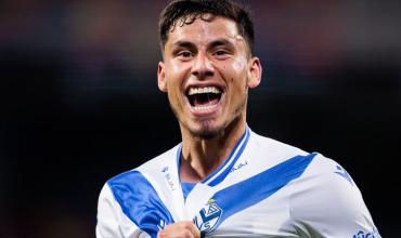 Vélez aplastó 5-0 a Central Córdoba de Santiago del Estero y le pisa los talones a Boca en la tabla anual