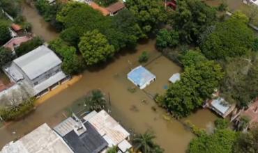 La crecida del Paraná golpea al turismo en Corrientes