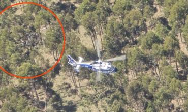 Tragedia aérea en Uruguay: dos aviones que hacían acrobacias chocaron durante un entrenamiento y murió un piloto