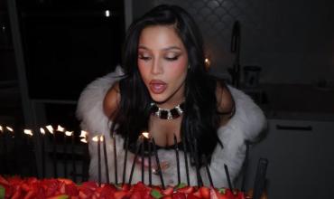 Emilia Mernes cumplió 30 años: las fotos del festejo íntimo con Duki, amigos y familia