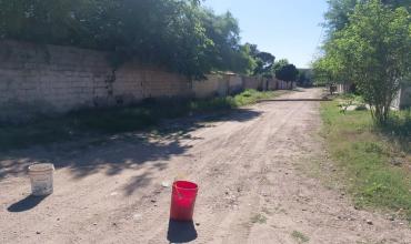 Fuertes ráfagas de viento derribaron postes en Cochangasta Sur y provocaron el corte de una calle