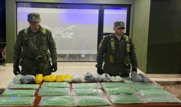 En un micro que viajaba de Corrientes a Rosario, Gendarmería detuvo una pareja con casi13 mil pastillas de éxtasis 