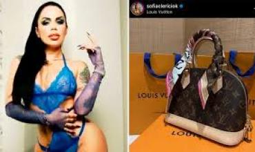 Sofía Clerici se sacó una foto prohibida con una cartera Louis Vuitton que cuesta casi tres millones de pesos