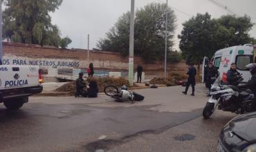 Choque de motocicletas por Calle Julio César Corzo  