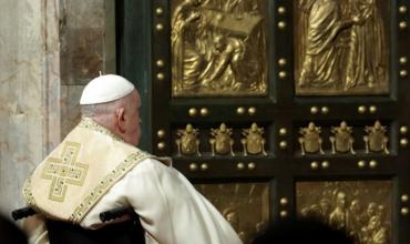 El Papa Francisco inauguró el Jubileo con la apertura de la Puerta Santa