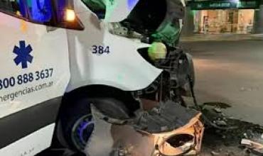 Choque entre ambulancia y colectivo en Flores deja 7 heridos