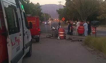 Un motociclista perdió el control y sufrió lesiones en Barrio 25 de Mayo Sur