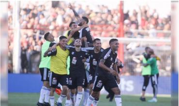 Deportivo Riestra contrató a un jugador amateur y vuelve a estar en el ojo de la tormenta