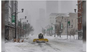 Estados Unidos y el norte de Europa sufren la peor tormenta invernal en una década