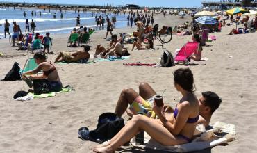 "Ayer hice 500 lucas": Javier Milei compartió un video de los vendedores de la playa de Mar del Plata