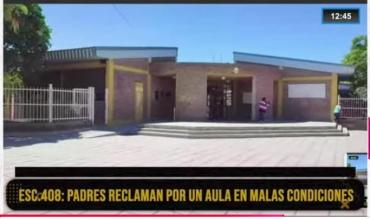 Grupo de padres reclaman por aula en mal estado en la Escuela 408